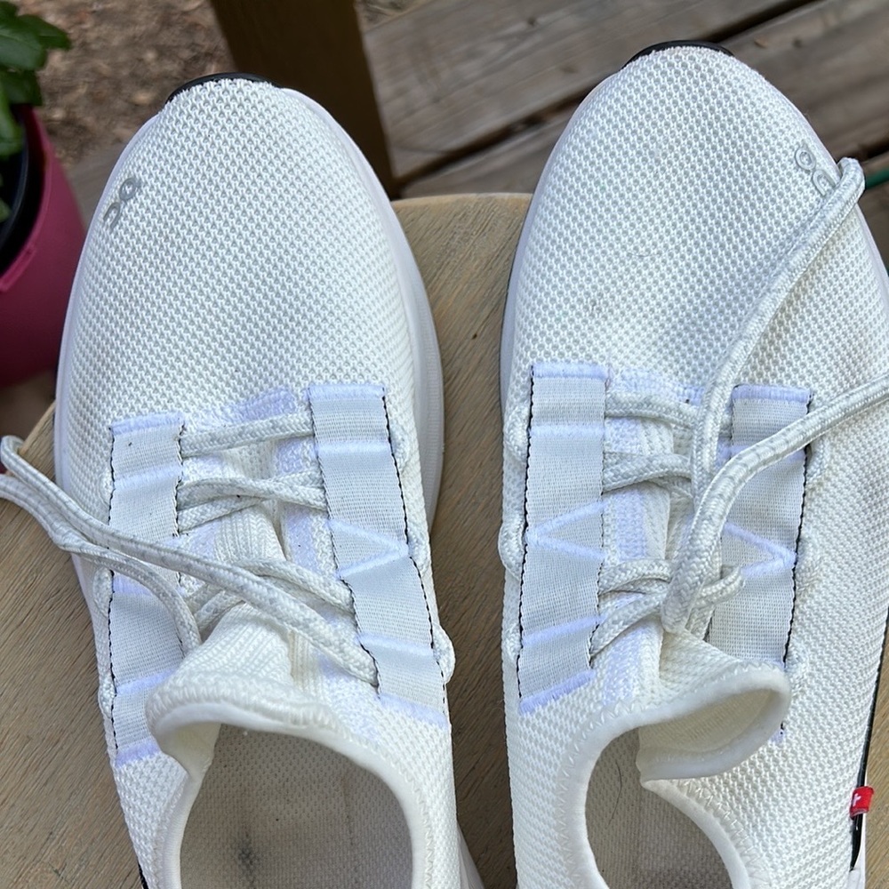 On Cloud shoes worn maybe 5 times bought too small